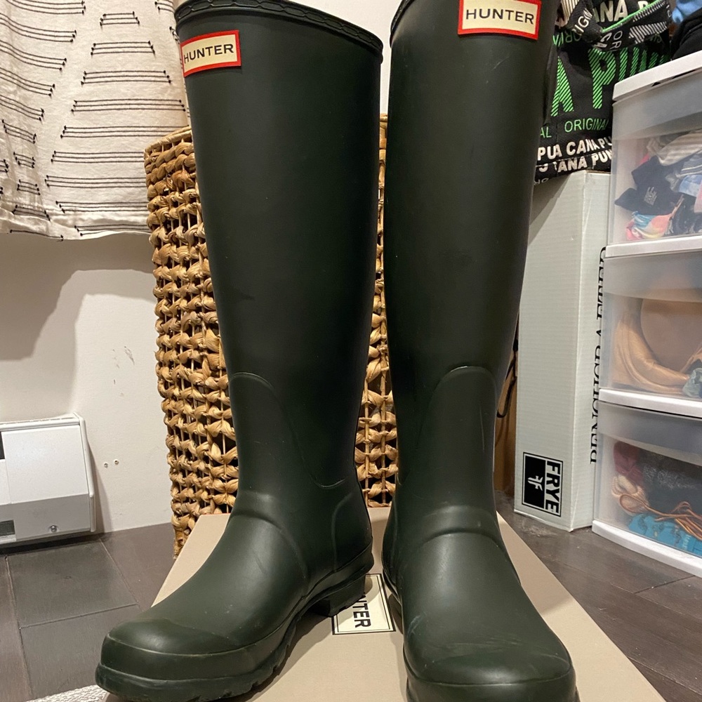 Hunter Original Tall Snow Boot, Dark Olive, Women’s Size 7M